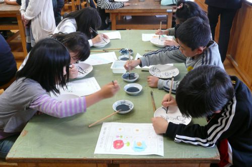 文化庁採択の美術授業