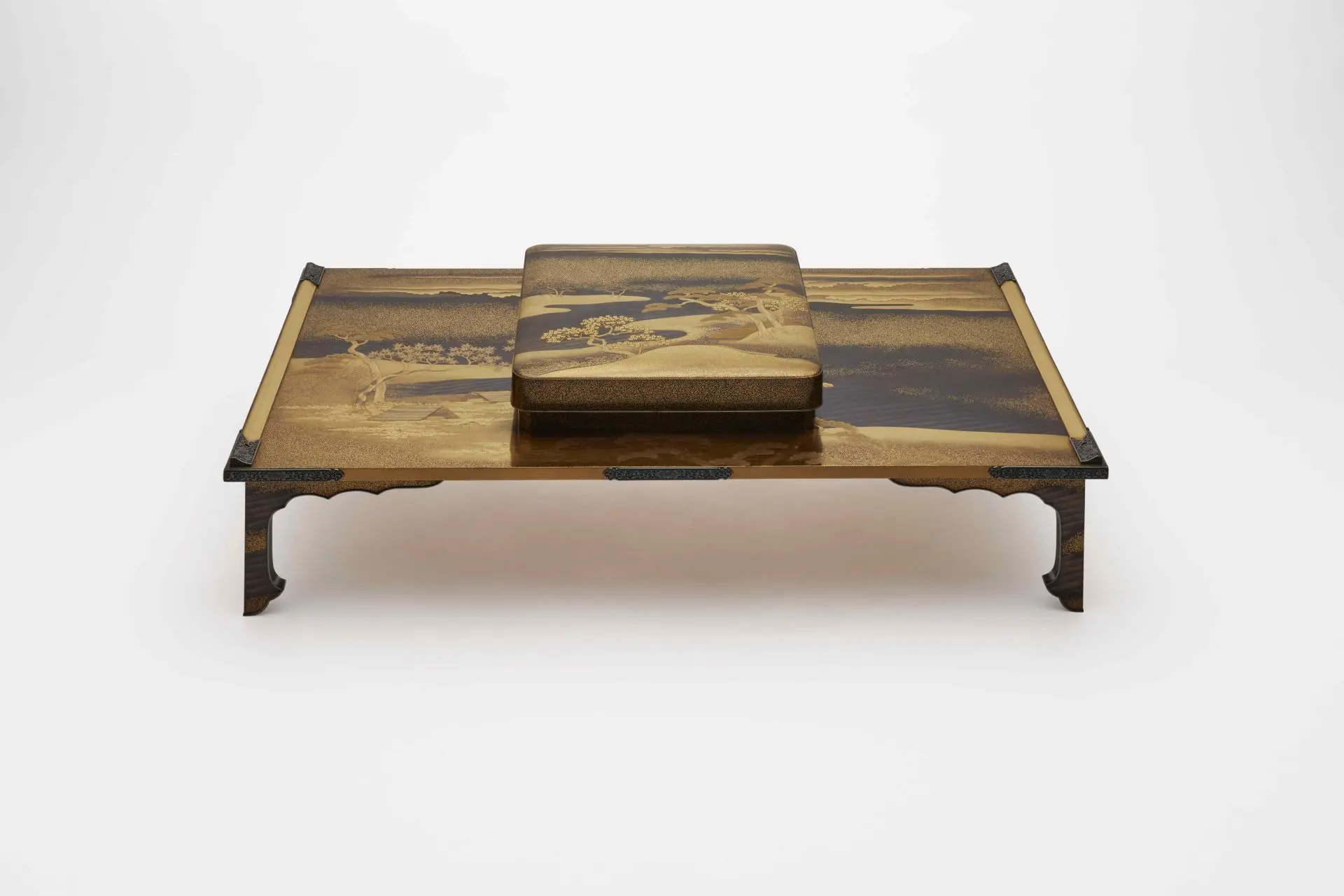 不遷流 巻物　秘伝　明治の巻物　入手困難　保存品 Gold 明治の蒔絵 with 井上涼 – MOA美術館 | MOA MUSEUM OF ART