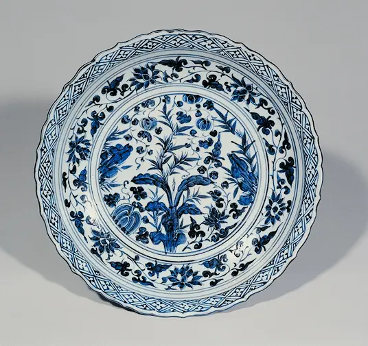 青花瓜草文盤 – MOA美術館 | MOA MUSEUM OF ART