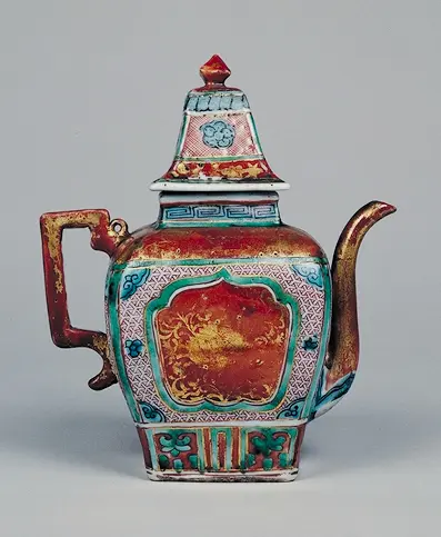 五彩四方仙盞瓶 金襴手 – MOA美術館 | MOA MUSEUM OF ART