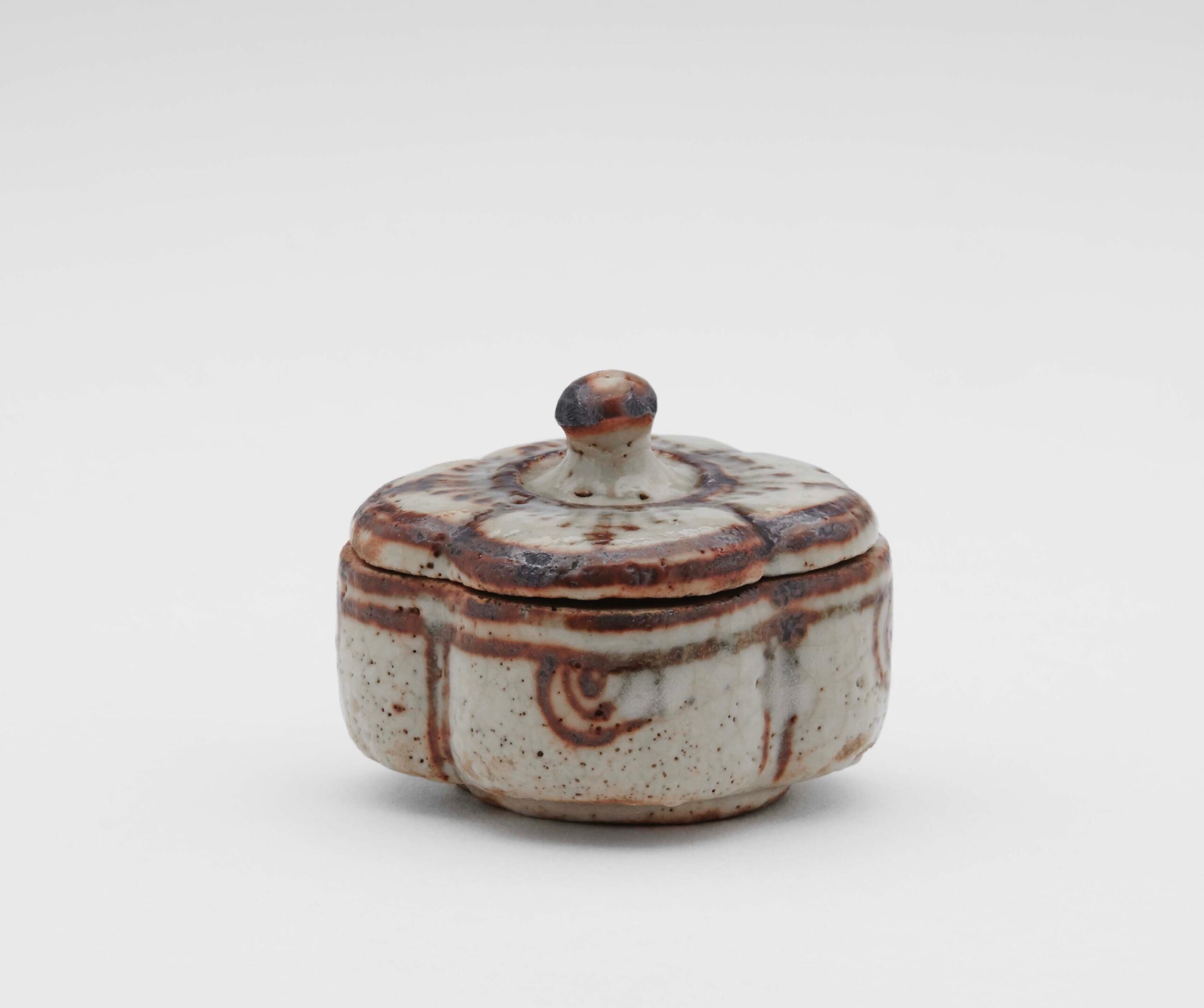 Incense Container in the shape of a blossom images