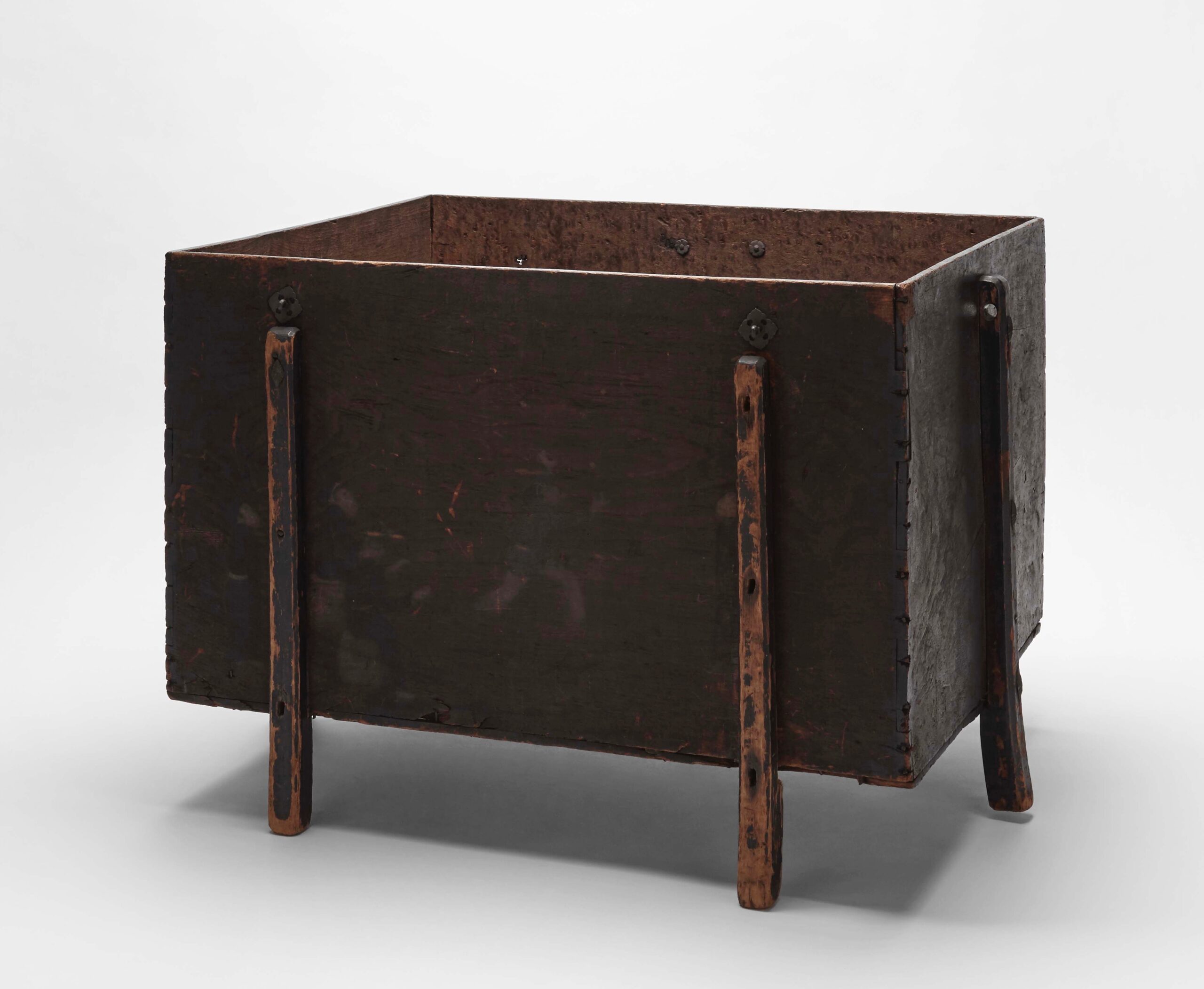 雑伎彩絵唐櫃の画像