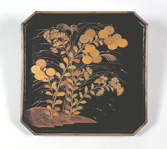 秋草蒔絵折敷 – MOA美術館 | MOA MUSEUM OF ART